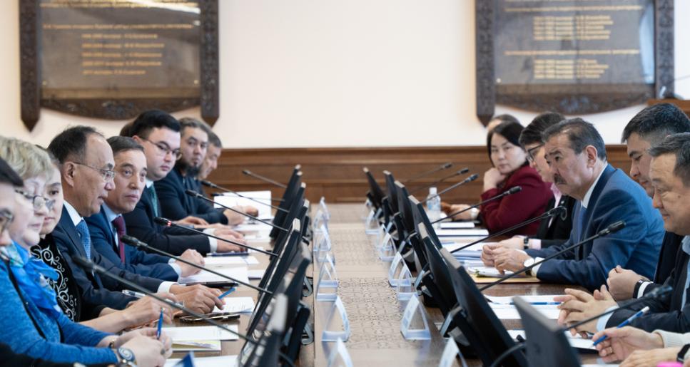 ЕҰУ-да Қазақстан Республикасының Жаңа Конституциясы жобасының негізгі тұжырымдары талқыланды