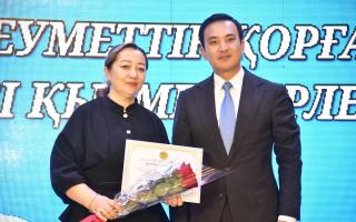 Атырауда әлеуметтік қорғау жүйесі қызметкерлері кәсіби мерекесін атап өтті