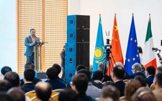 Атырауда мұнай-газ химиясындағы жергілікті қамтуды дамыту мәселесі талқыланды
