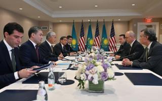 Қасым-Жомарт Тоқаев John Deere компаниясының ТМД және Орталық Азия елдері бойынша президенті Чабо Лейкомен кездесті