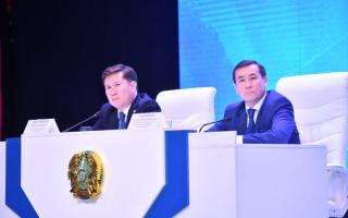 Айбек Сыздықов Атырауда мәдениет, ақпарат және дін саласының мәселелерін талқылауда